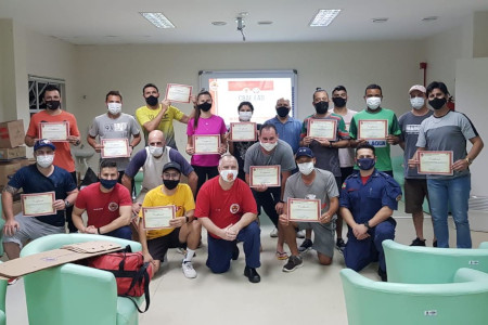 BOMBEIROS DE GASPAR CAPACITAM PROFISSIONAIS DE EDUCAÇÃO DA REDE PÚBLICA MUNICIPAL